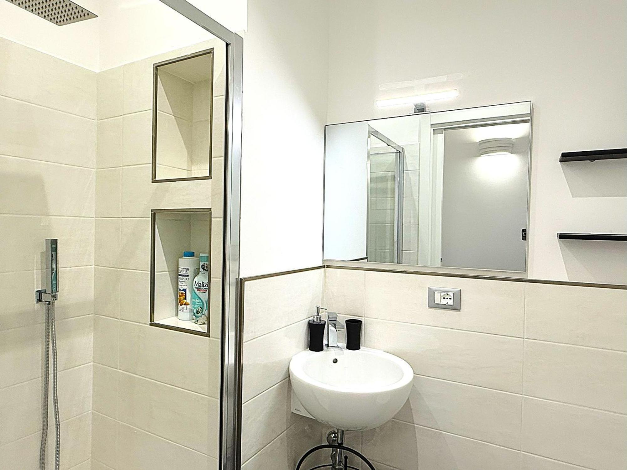 Trastevere For You... 3 Bedrooms Apartment Rom Exteriör bild